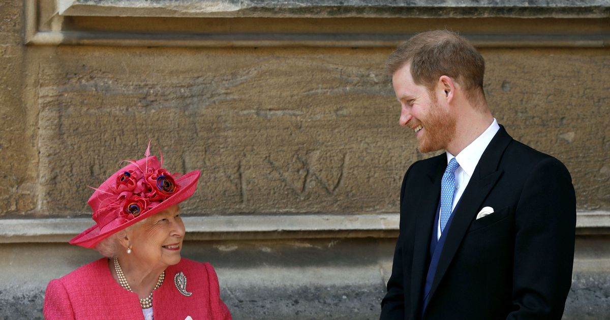 Royal expert says Prince Harry gifted the Queen rude shower cap for Christmas