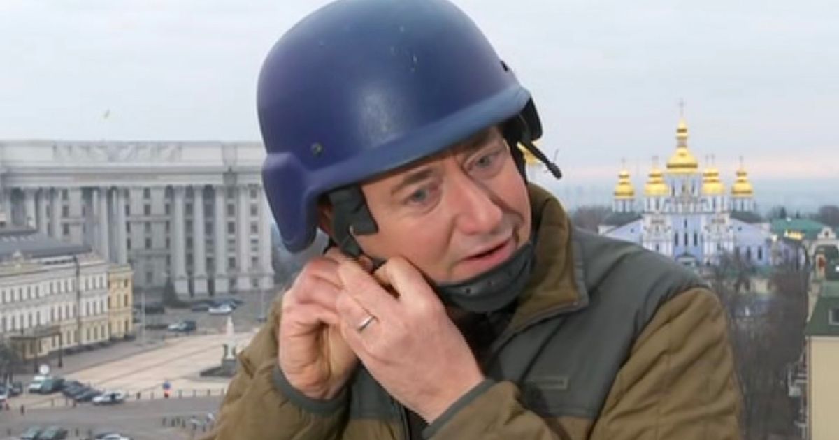 GMB viewers fear for reporter as he's forced to take cover during live Kyiv report