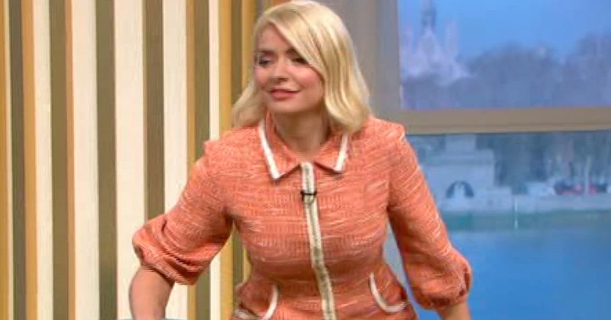 This Morning fans cringe as Holly & Phil spectacularly fail pancake world record attempt