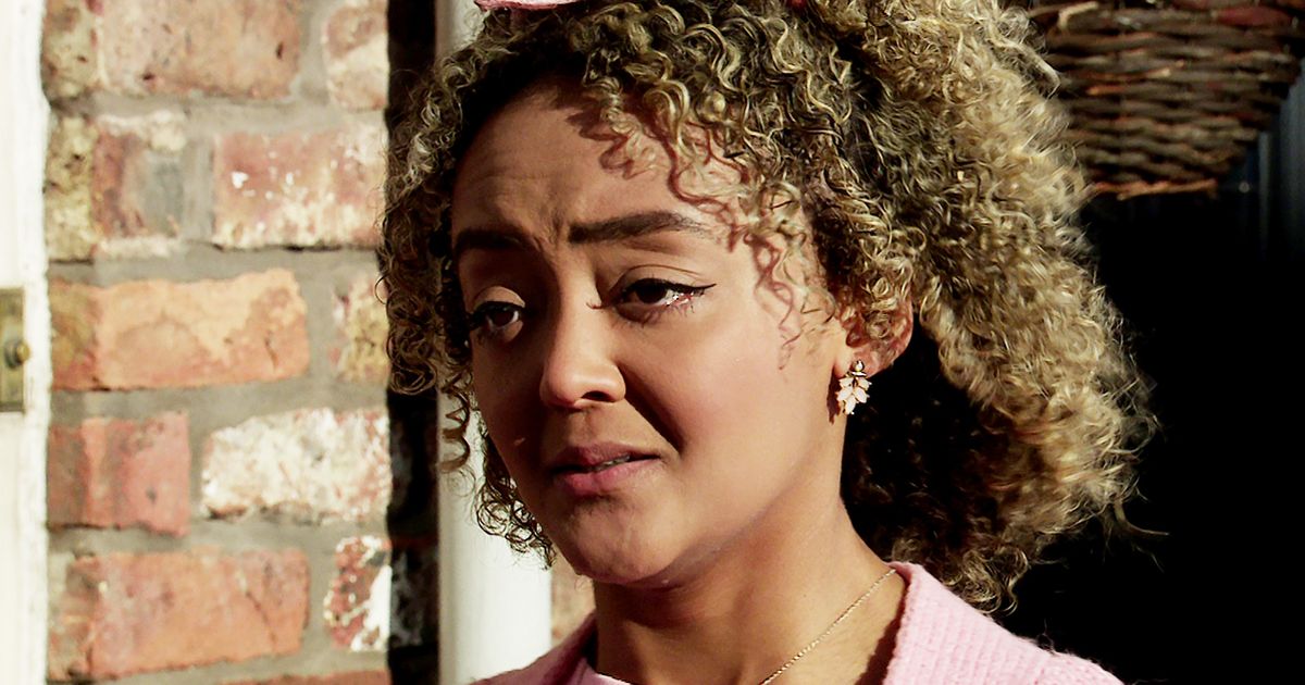 Corrie spoilers: ITV confirms Emma's exit as her killer secret is exposed to new boyfriend