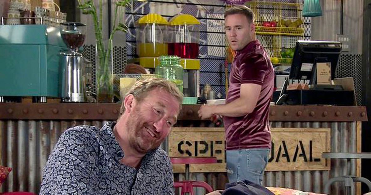 Coronation Street fans have predicted that the ITV soap could see its “first throuple” amid rampant tension between Tyrone Dobbs, Fiz Stape and Phill Whittaker.