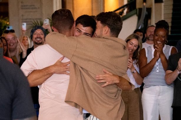 I'm A Celebrity's Owen Warner reunites with brothers at hotel in emotional scenes